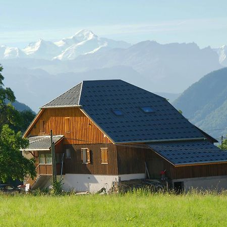 Les Paddocks Du Mont Blanc Hotel Mieussy Exterior foto
